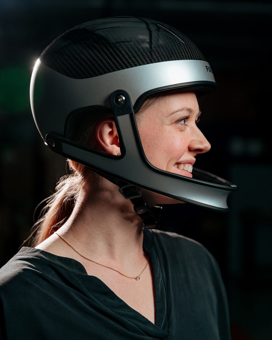 bike helmet for ebike Moss | XNITO Up to 28 mph (45 km/h) FUELL x VELDT Carbon E-bike