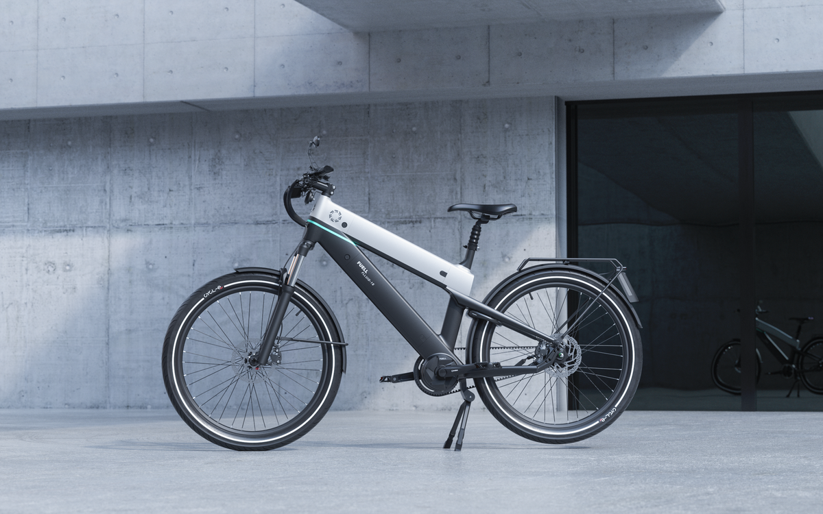 Flluid ebike by Fuell in Silver Color