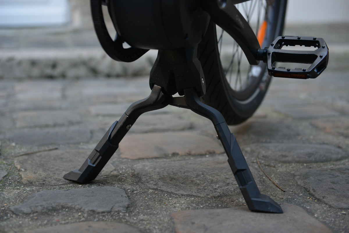 Stand of Flluid ebike